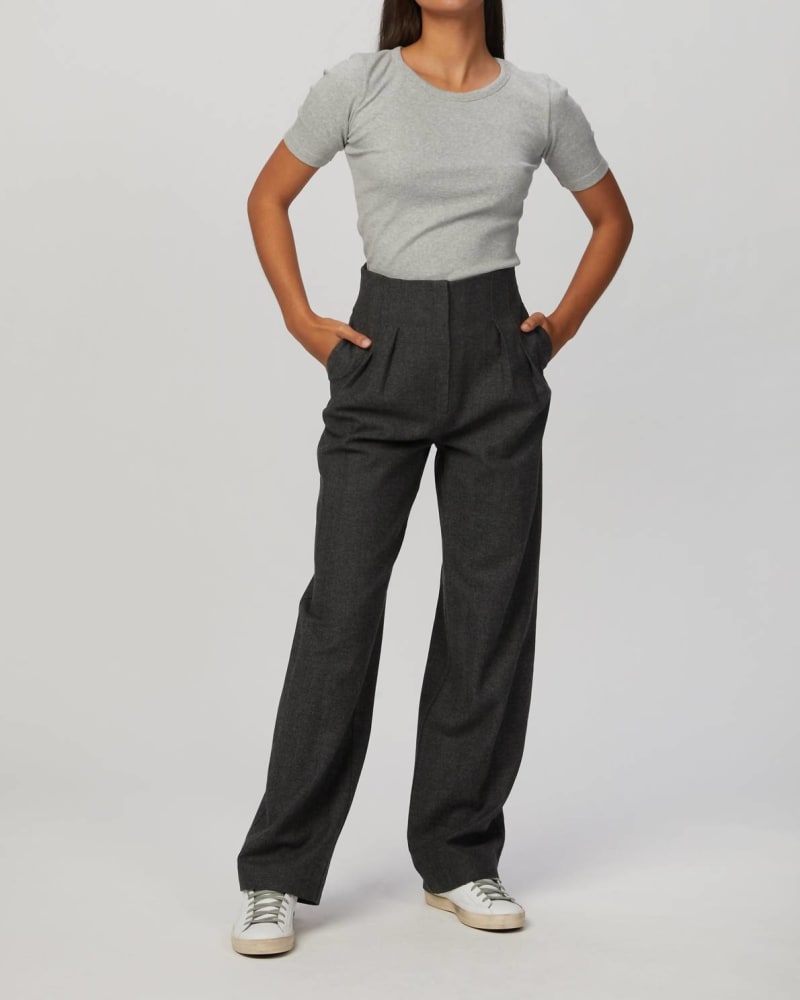 Front of a model wearing a size L The Lillie Tee in Grey in Grey by WORN. | dia_product_style_image_id:340404